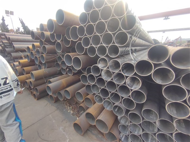 丹巴20CrMo热轧无缝钢管